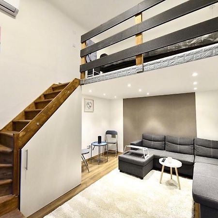 Cute Gallery Apartment Close To The Basilica, Queen Budapest Exteriör bild