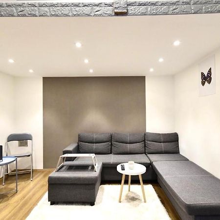 Cute Gallery Apartment Close To The Basilica, Queen Budapest Exteriör bild